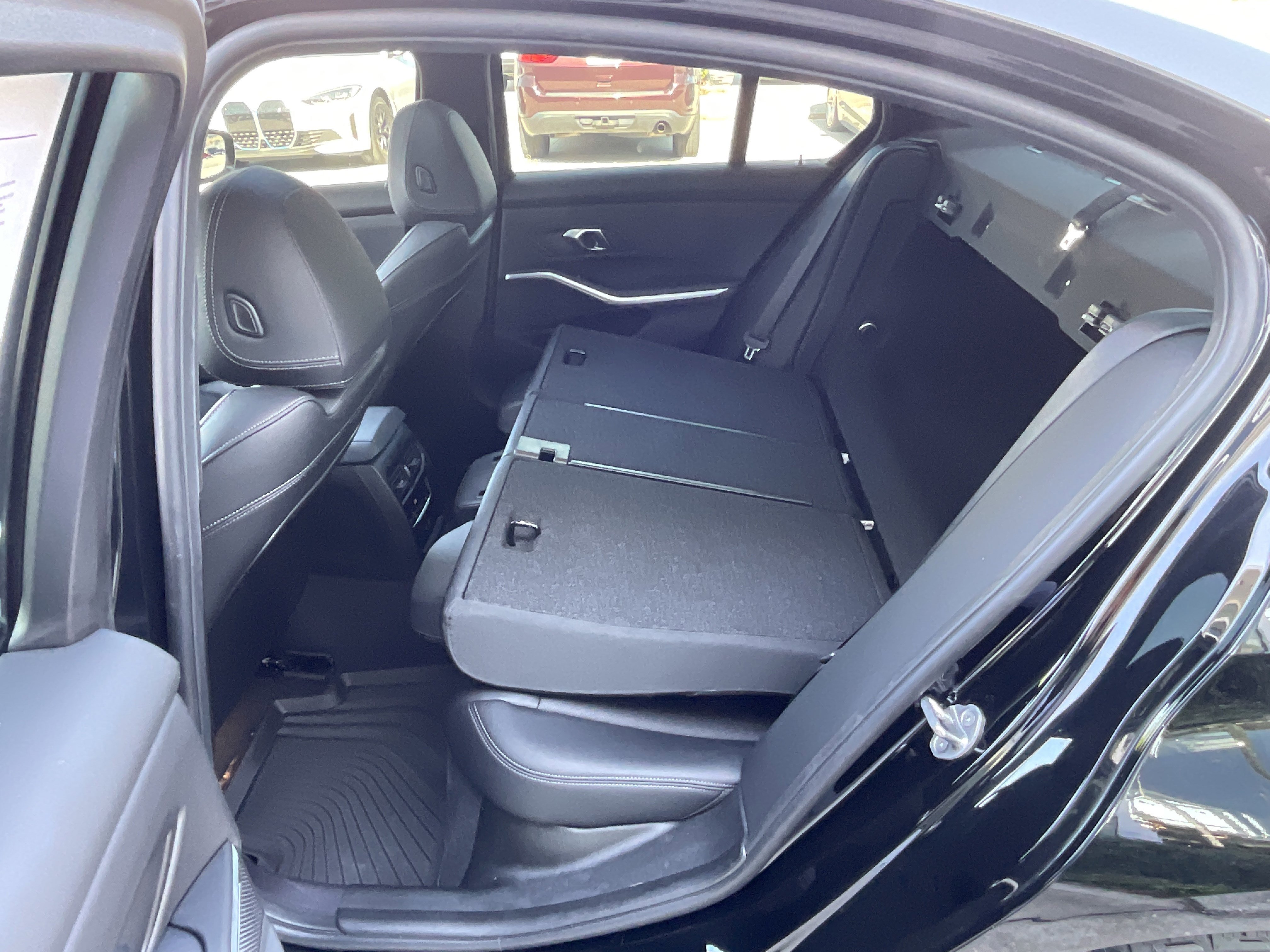 Certified 2024 BMW 330i Sedan w/ Premium Package image 28