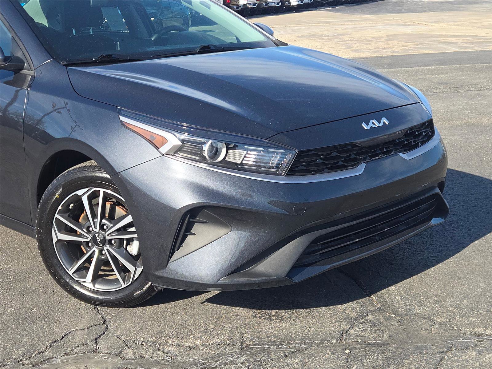 Used 2024 Kia Forte LXS image 2