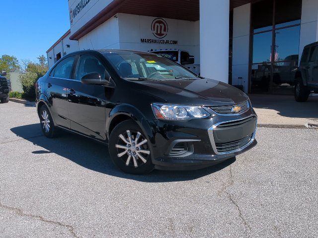 Used 2019 Chevrolet Sonic LT FWD image 3