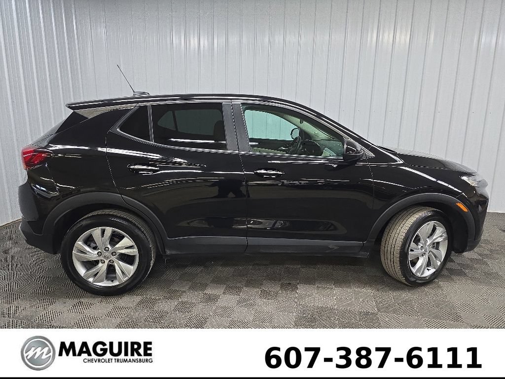 Used 2024 Buick Encore GX Preferred AWD/4WD image 2