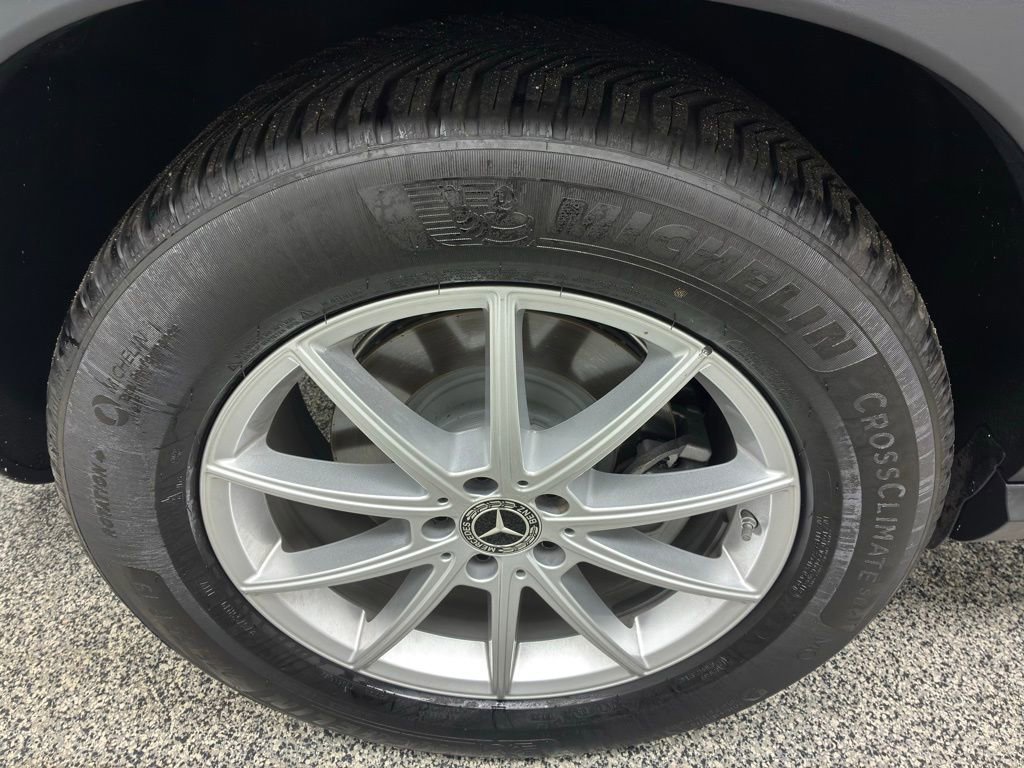 Used 2024 Mercedes-Benz GLE 450 4MATIC image 13