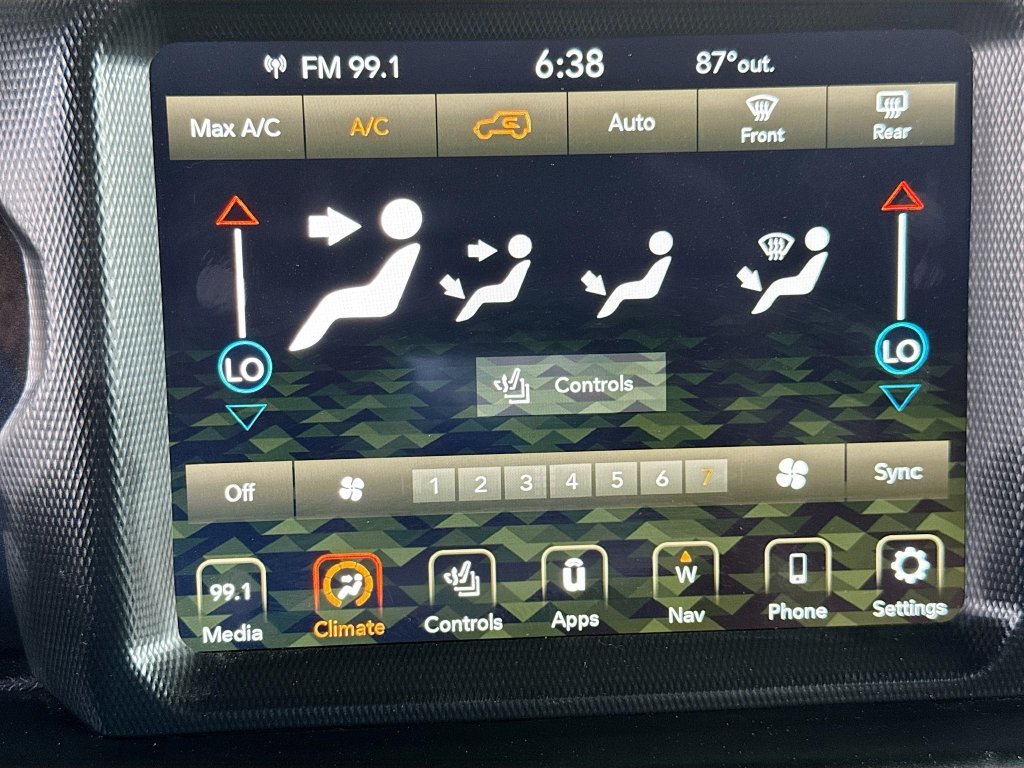 Certified 2022 Jeep Wrangler Unlimited Sahara AWD/4WD image 17