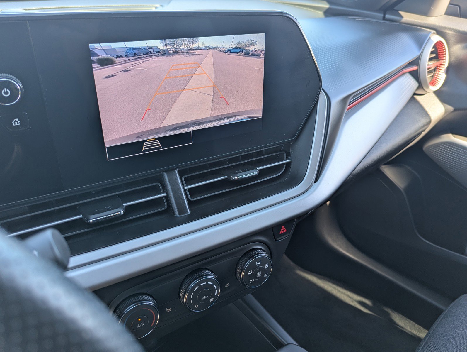 Certified 2024 Chevrolet Trax RS w/ Driver Confidence Package image 29