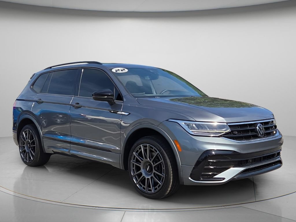 Used 2022 Volkswagen Tiguan SE R-Line FWD image 8