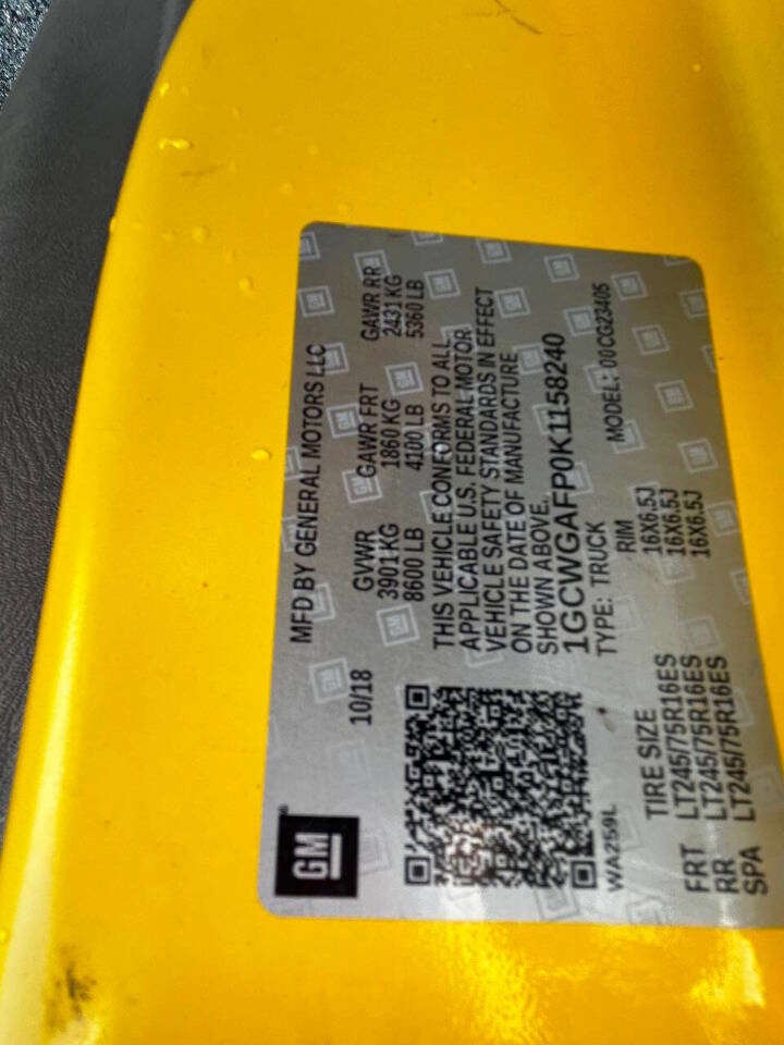 Used 2019 Chevrolet Express 2500 image 19