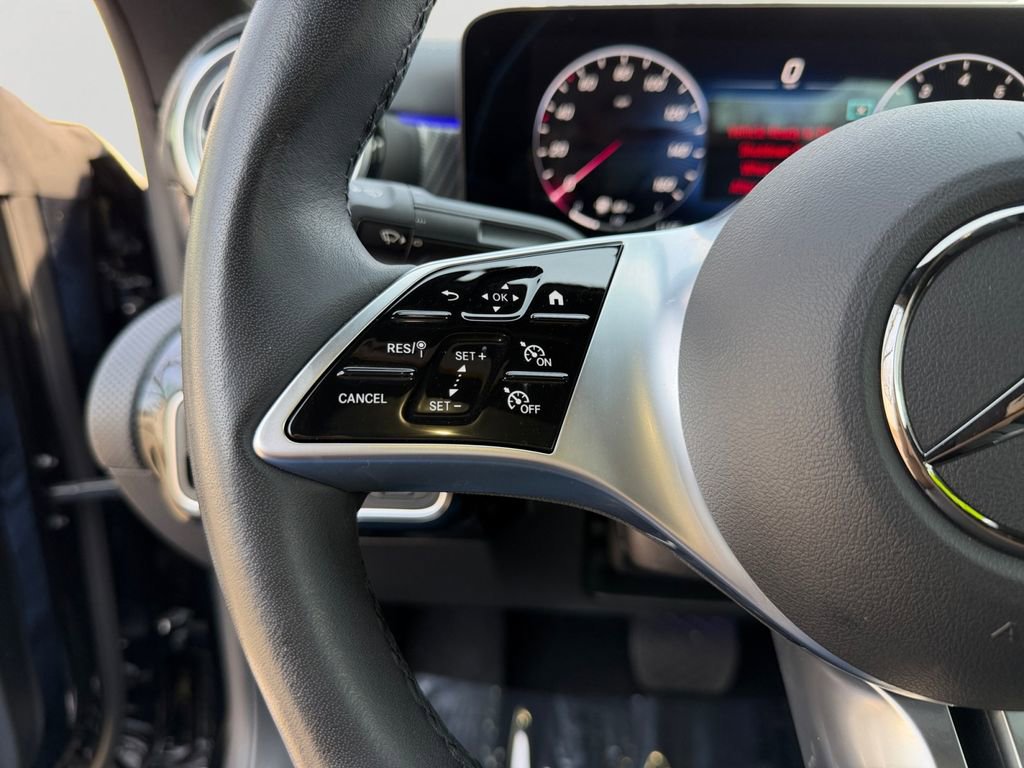 Used 2025 Mercedes-Benz CLA 250 4MATIC image 21