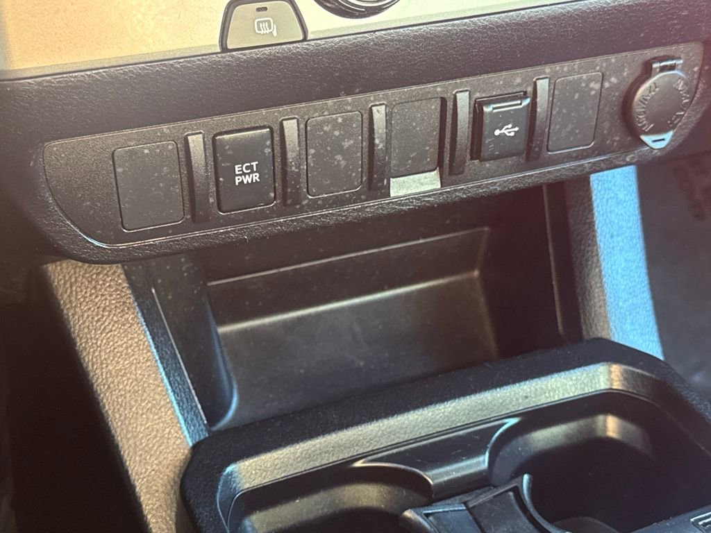 Used 2020 Toyota Tacoma SR image 24