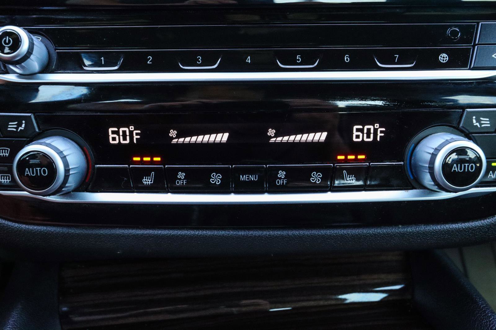 Used 2021 BMW 530i xDrive w/ Premium Package AWD/4WD image 12