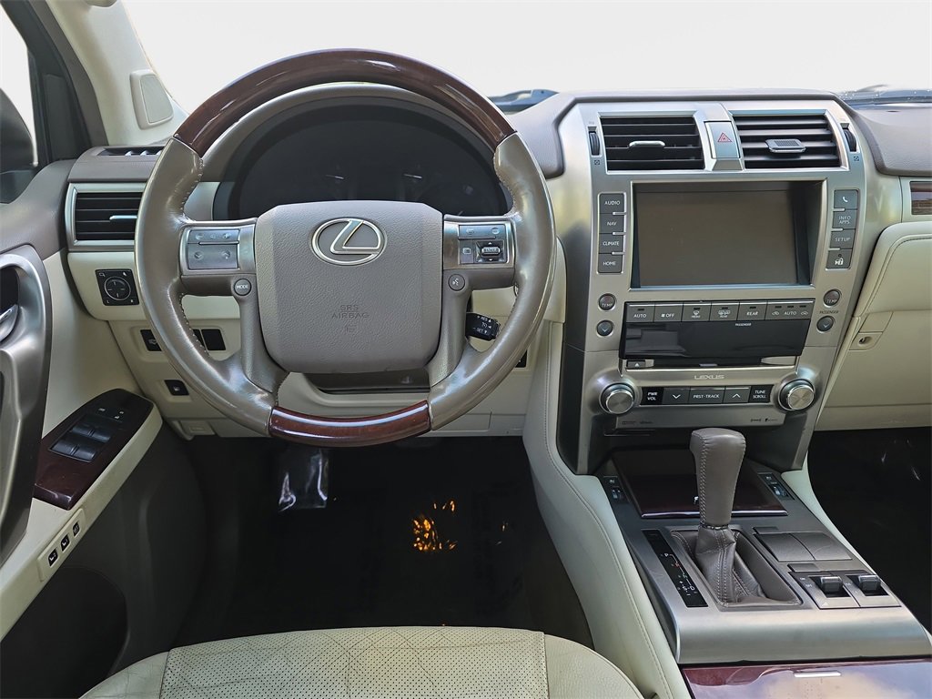 Used 2015 Lexus GX 460 image 17