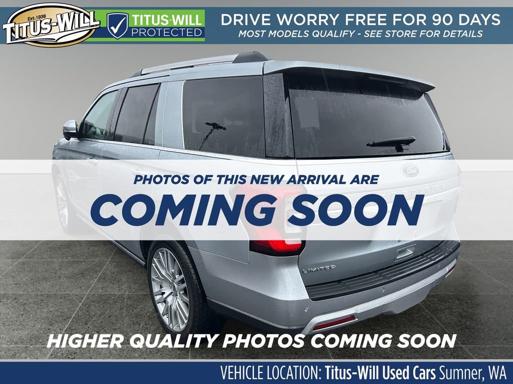 Used 2023 Ford Expedition Limited image 3