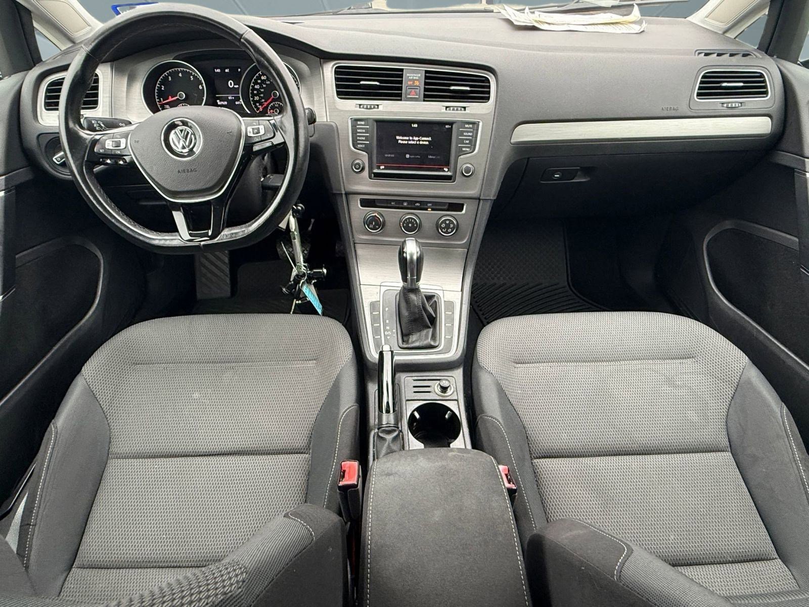 Used 2016 Volkswagen Golf S image 12