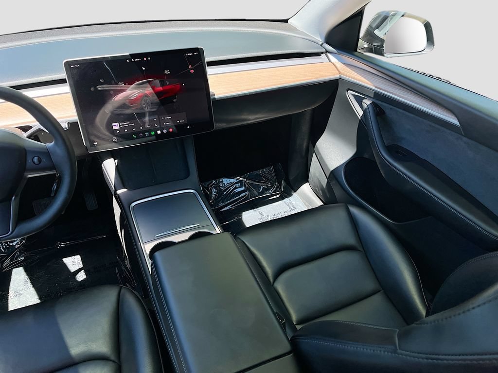 Used 2025 Tesla Model Y Long Range AWD/4WD image 24