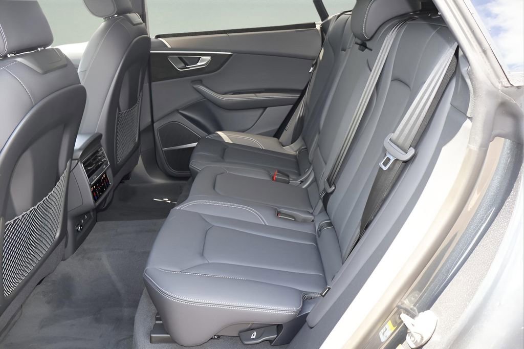 New 2025 Audi Q8 Premium Plus image 13