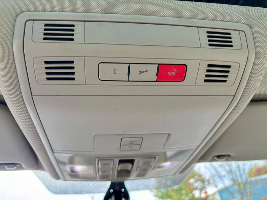 Used 2017 Volkswagen Golf Alltrack SEL image 26