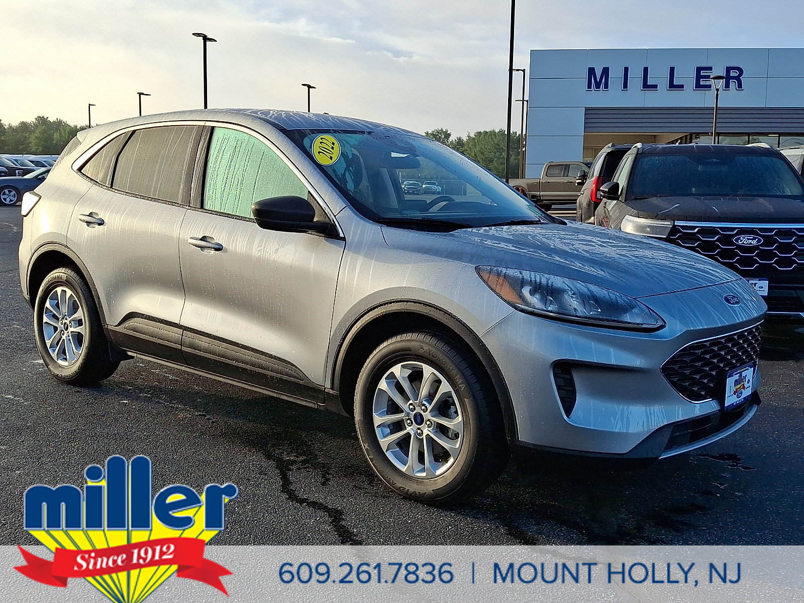 Certified 2022 Ford Escape SE AWD/4WD image 1