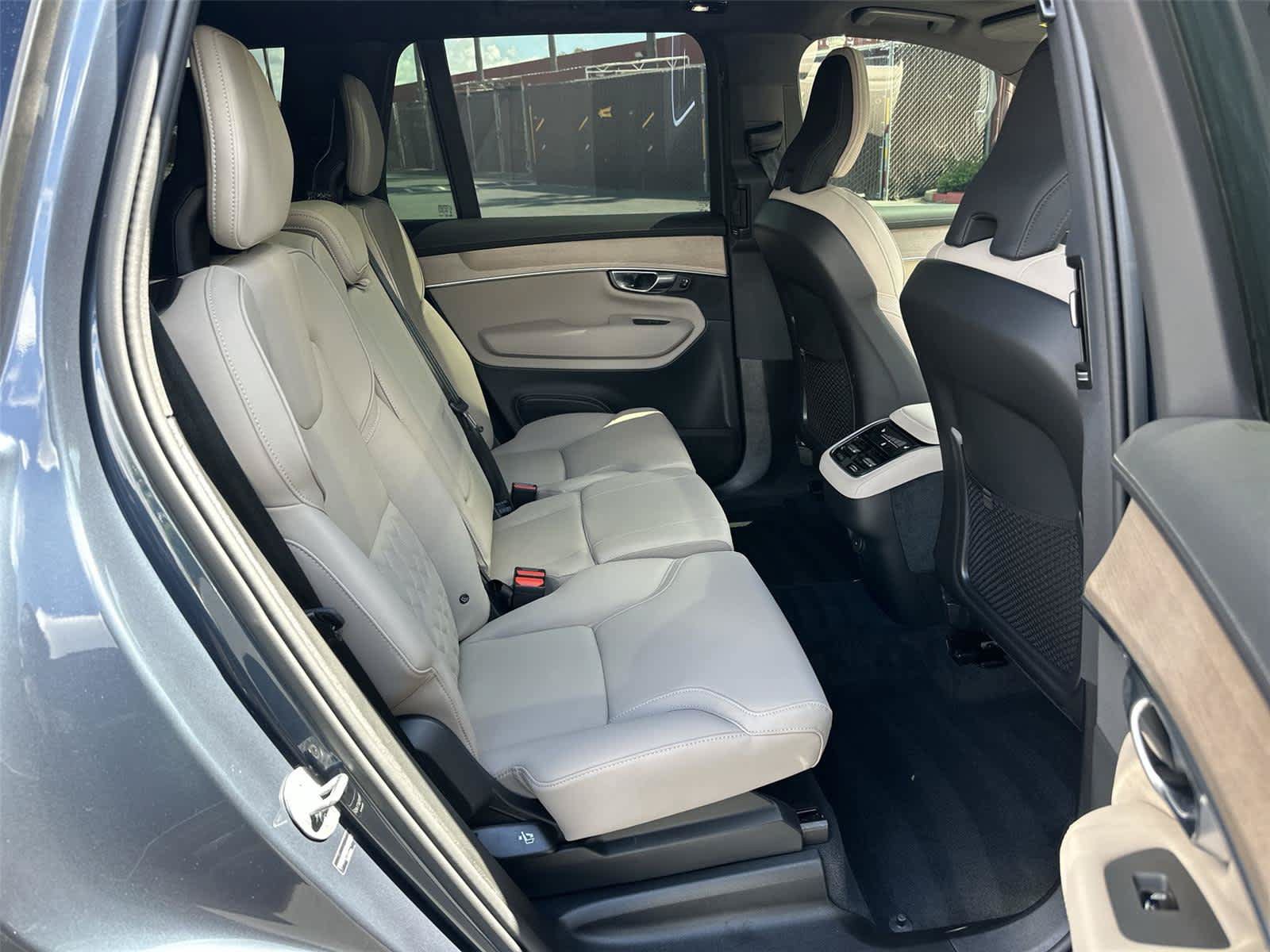 Used 2026 Volvo XC90 B6 Plus AWD/4WD image 14