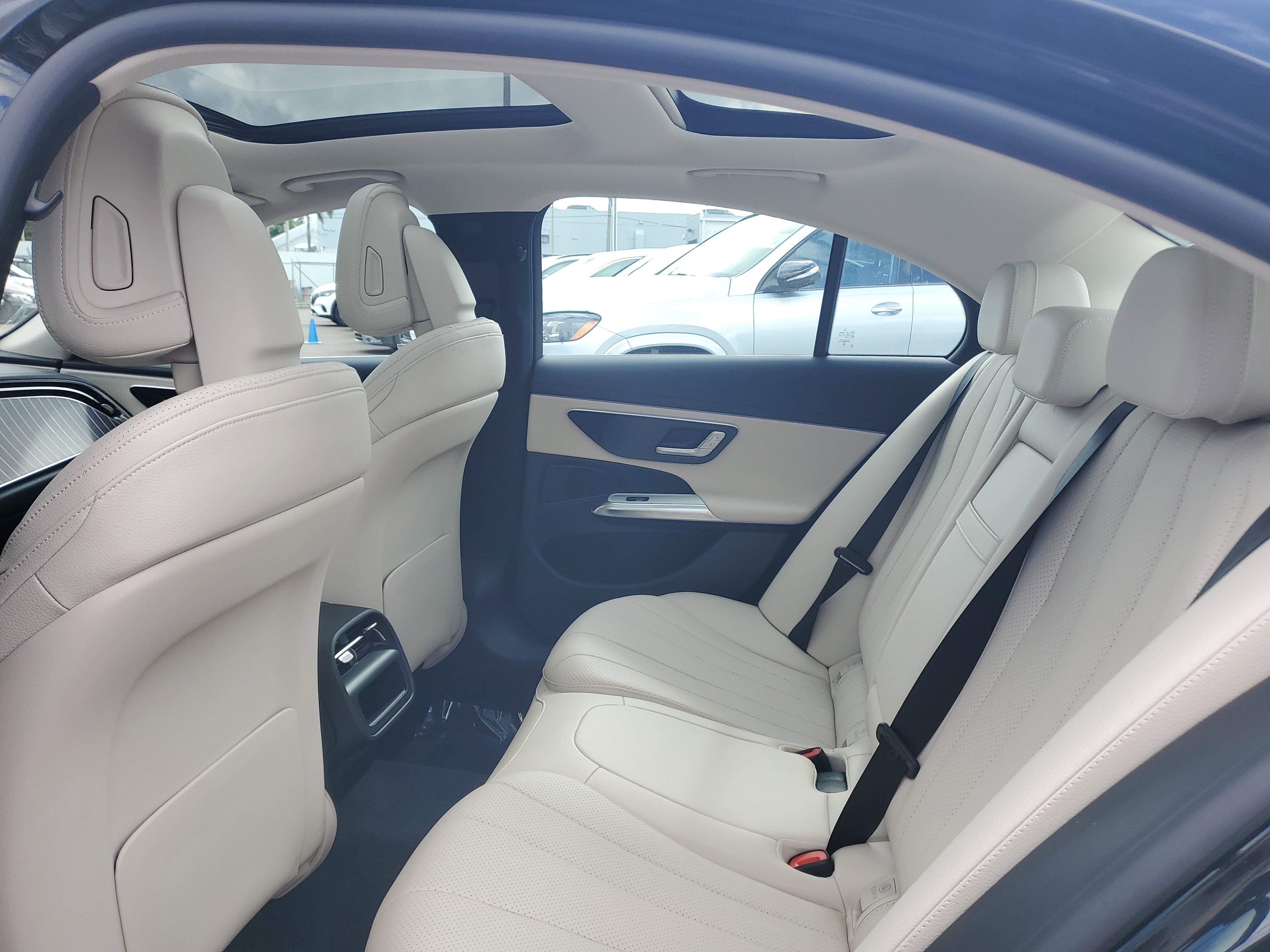 Certified 2025 Mercedes-Benz E 350 Sedan image 10