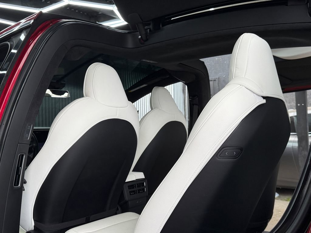 Used 2020 Tesla Model X Performance image 16