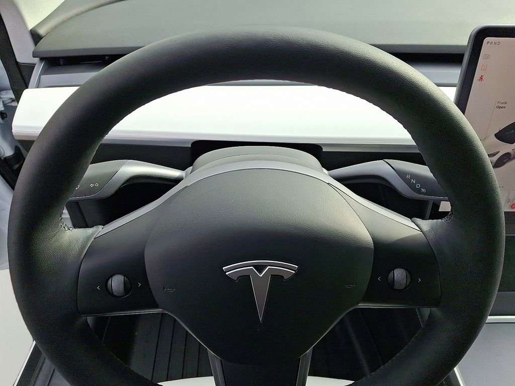Used 2021 Tesla Model 3 Standard Range Plus image 21