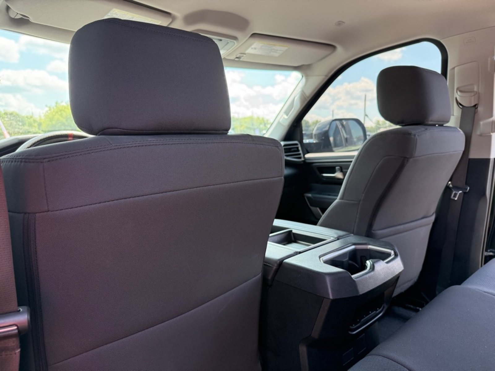 Used 2022 Toyota Tundra SR AWD/4WD image 30