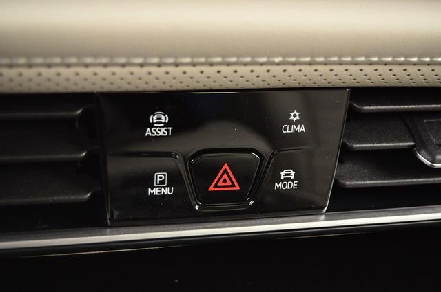 New 2026 Volkswagen Atlas SEL image 15