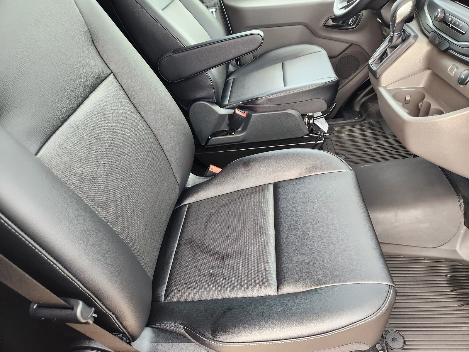 New 2026 Ford Transit 250 148 Medium Roof w/ Load Area Protection Package image 14