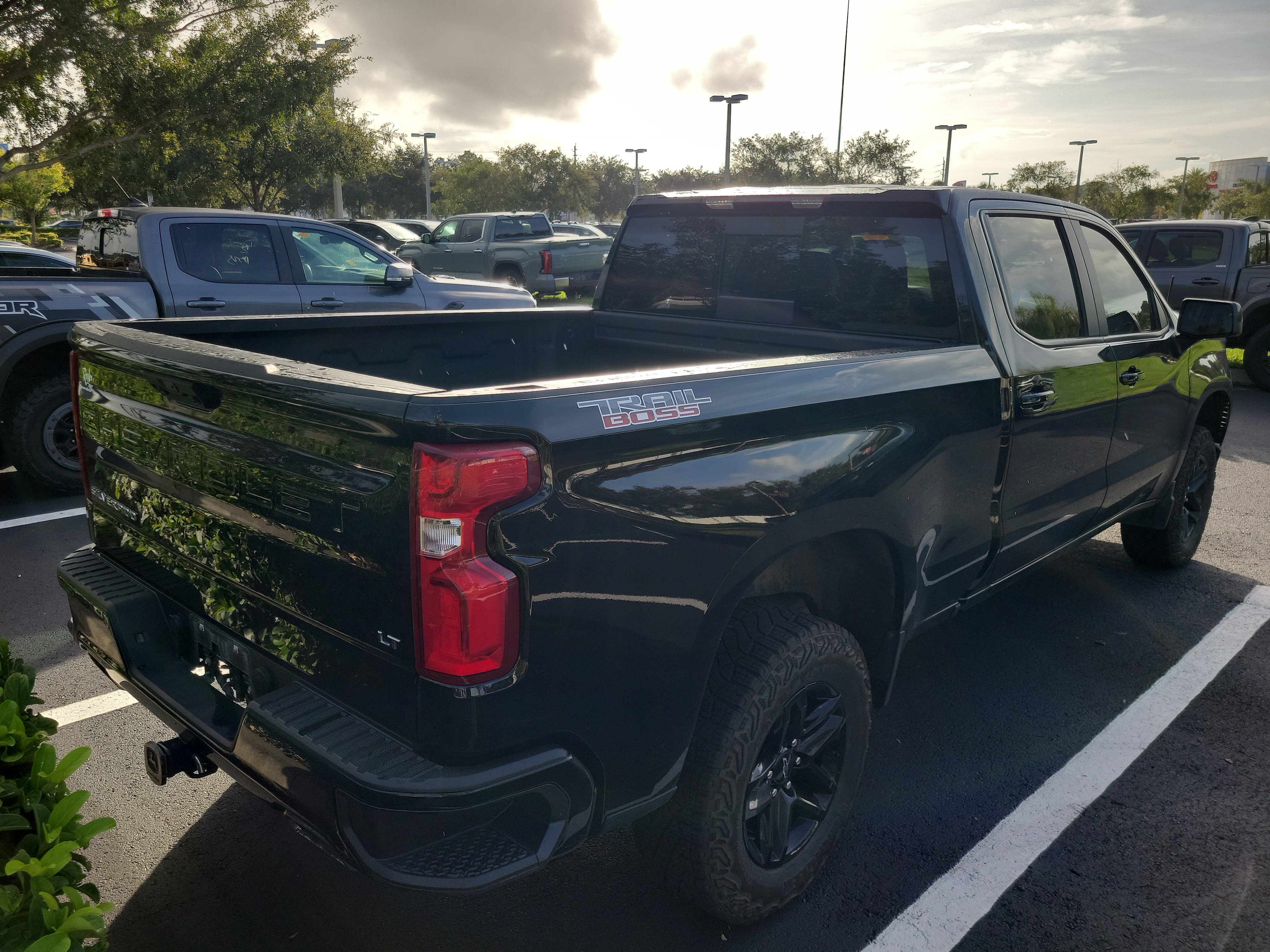 Used 2024 Chevrolet Silverado 1500 LT Trail Boss w/ Convenience Package II AWD/4WD image 7