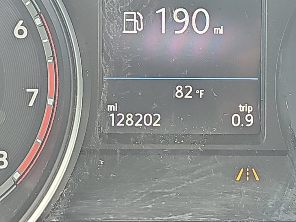 Used 2018 Volkswagen Atlas SEL FWD image 32