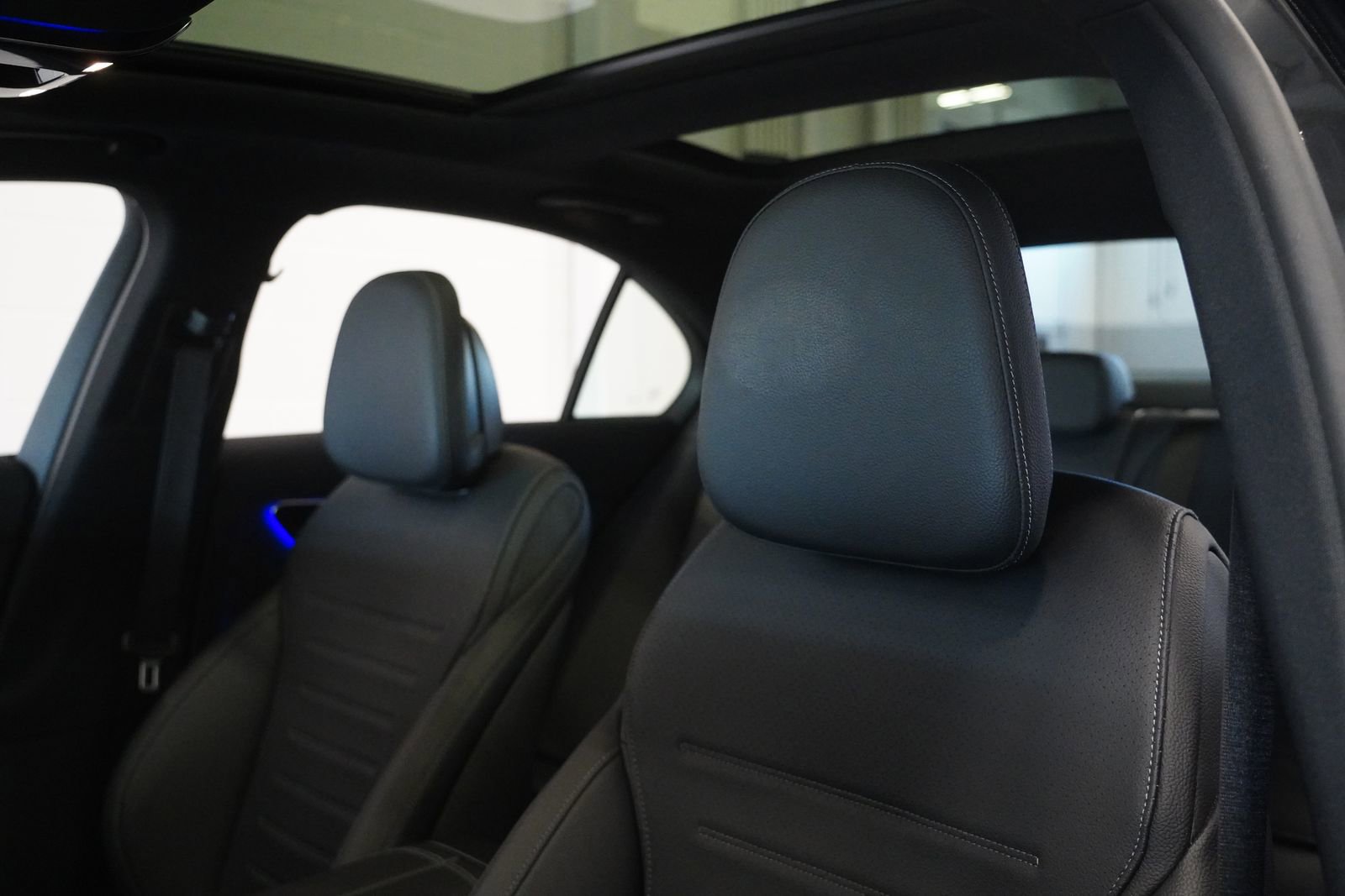 Used 2023 Mercedes-Benz C 300 4MATIC Sedan image 12