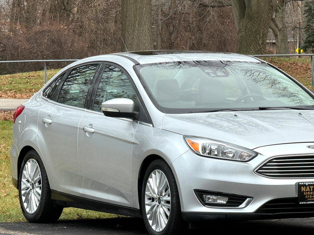 Used 2016 Ford Focus Titanium w/ Titanium Technology Package FWD image 7