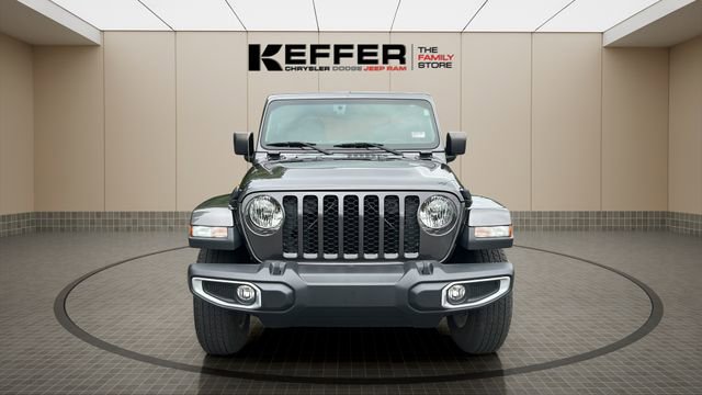 Used 2023 Jeep Gladiator Sport AWD/4WD image 9