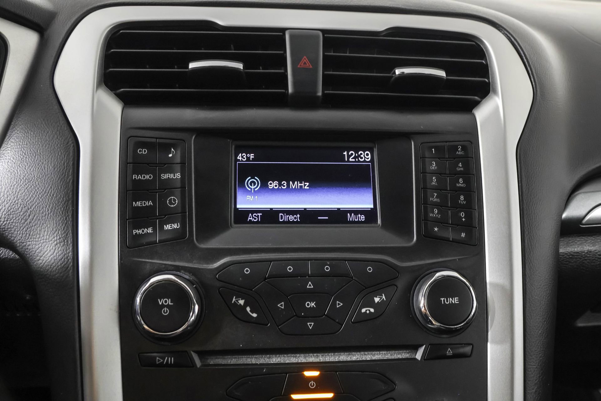 Used 2016 Ford Fusion SE image 28