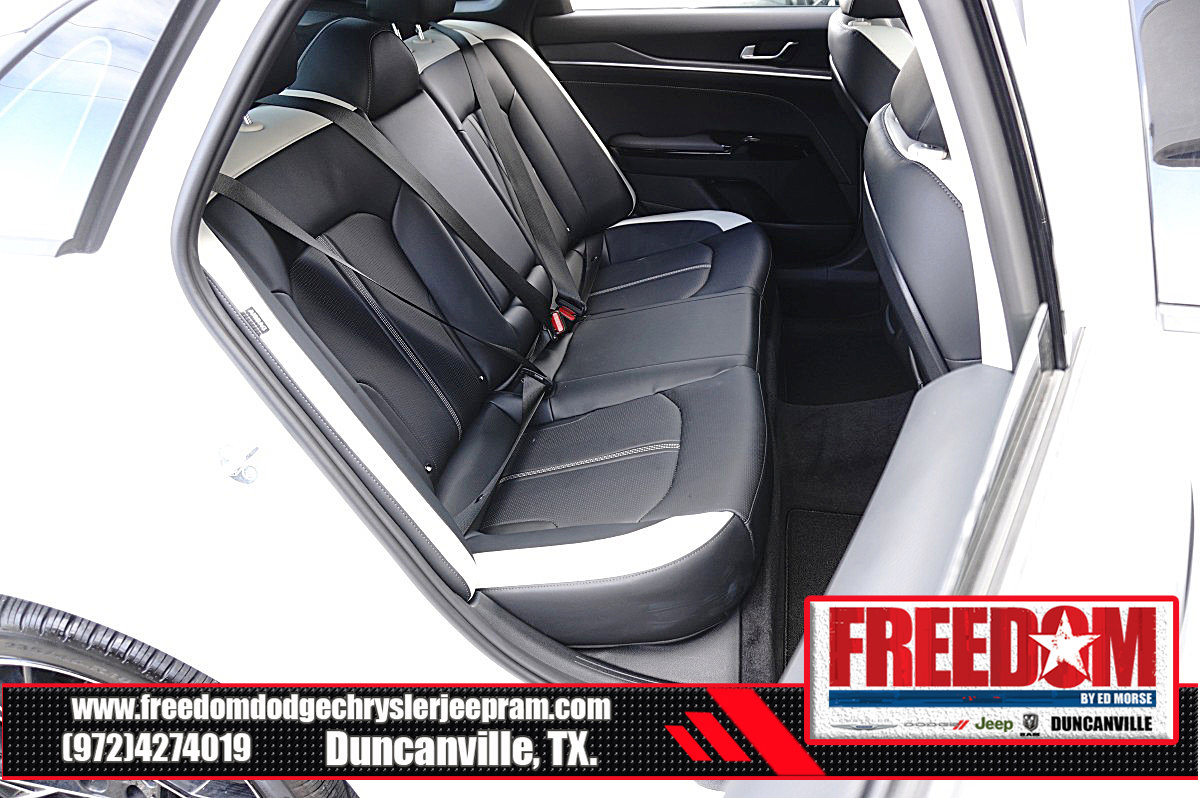 Used 2025 Kia K5 GT-Line w/ GT-Line Premium Package FWD image 16