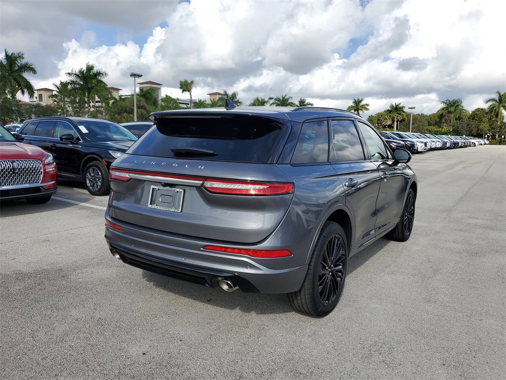 New 2026 Lincoln Corsair Premiere image 4