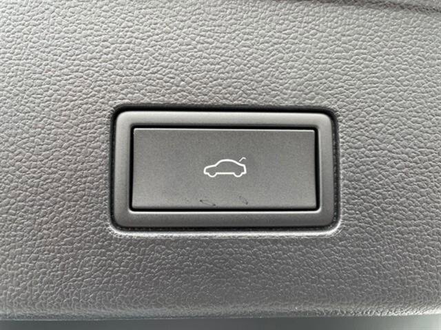 New 2025 Volkswagen Atlas Cross Sport SEL Premium R-Line image 13