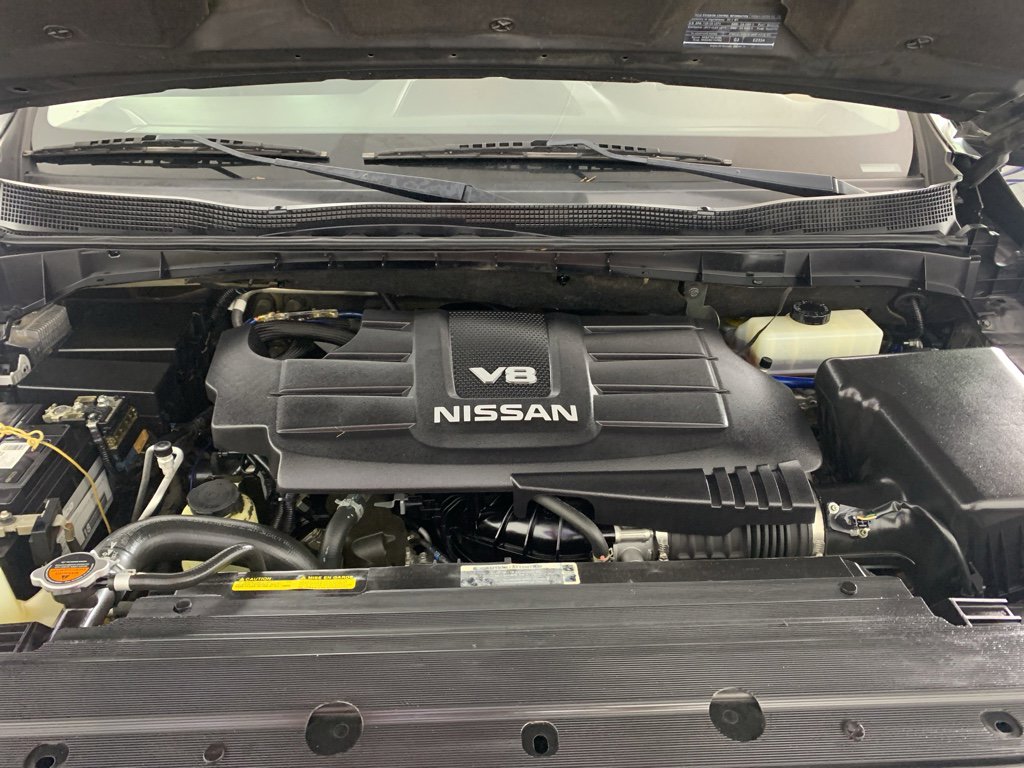 Used 2017 Nissan Titan SV image 11