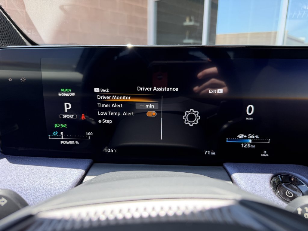 Used 2026 Nissan Leaf Platinum+ w/ Floor Mat Package (Platinum+) FWD image 19