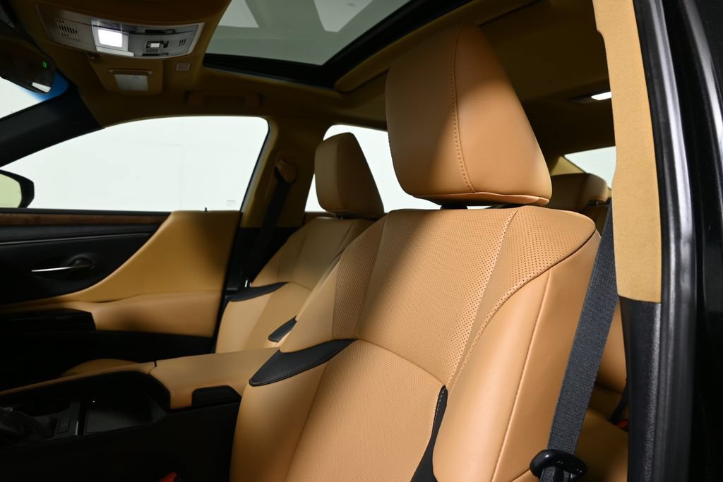 Used 2023 Lexus ES 350 w/ Premium Package FWD image 5
