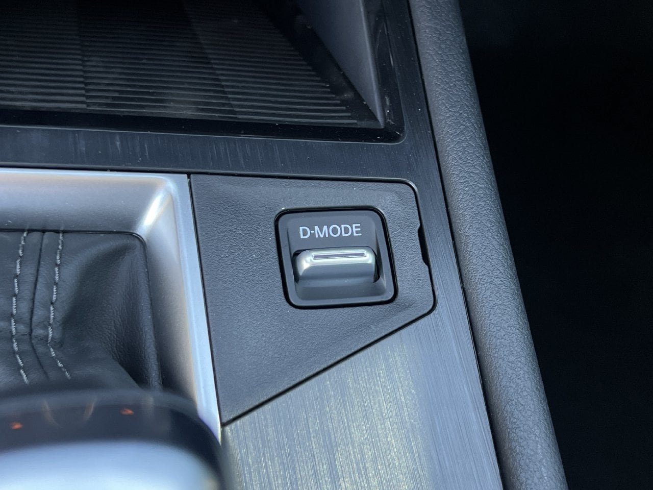 New 2027 Nissan Kicks S FWD image 12
