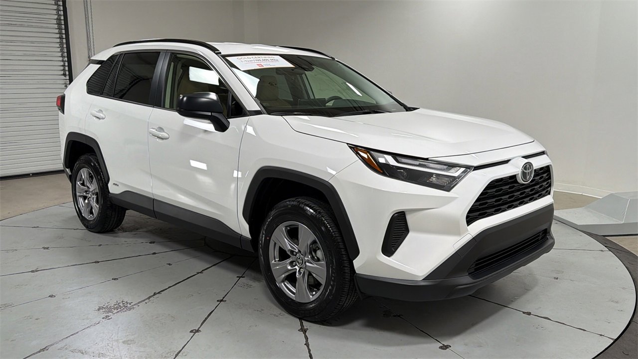 Certified 2025 Toyota RAV4 LE video 3