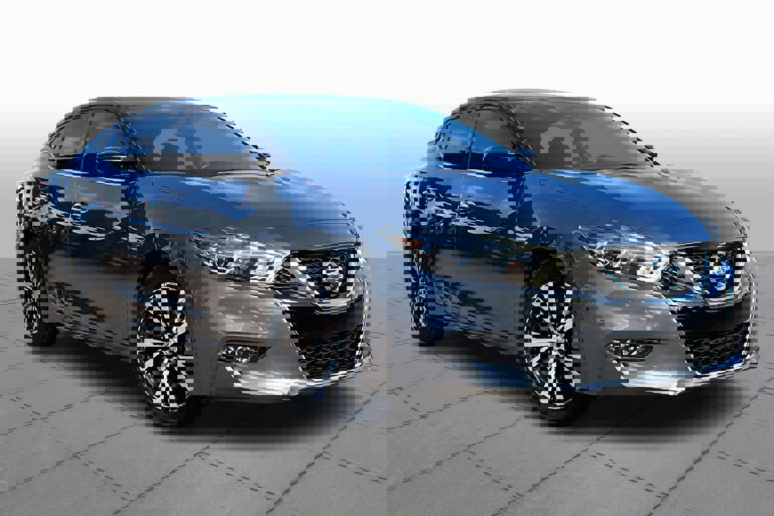 Used 2018 Nissan Maxima 3.5 S image 2