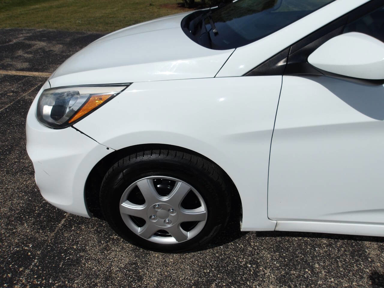 Used 2015 Hyundai Accent GLS image 27
