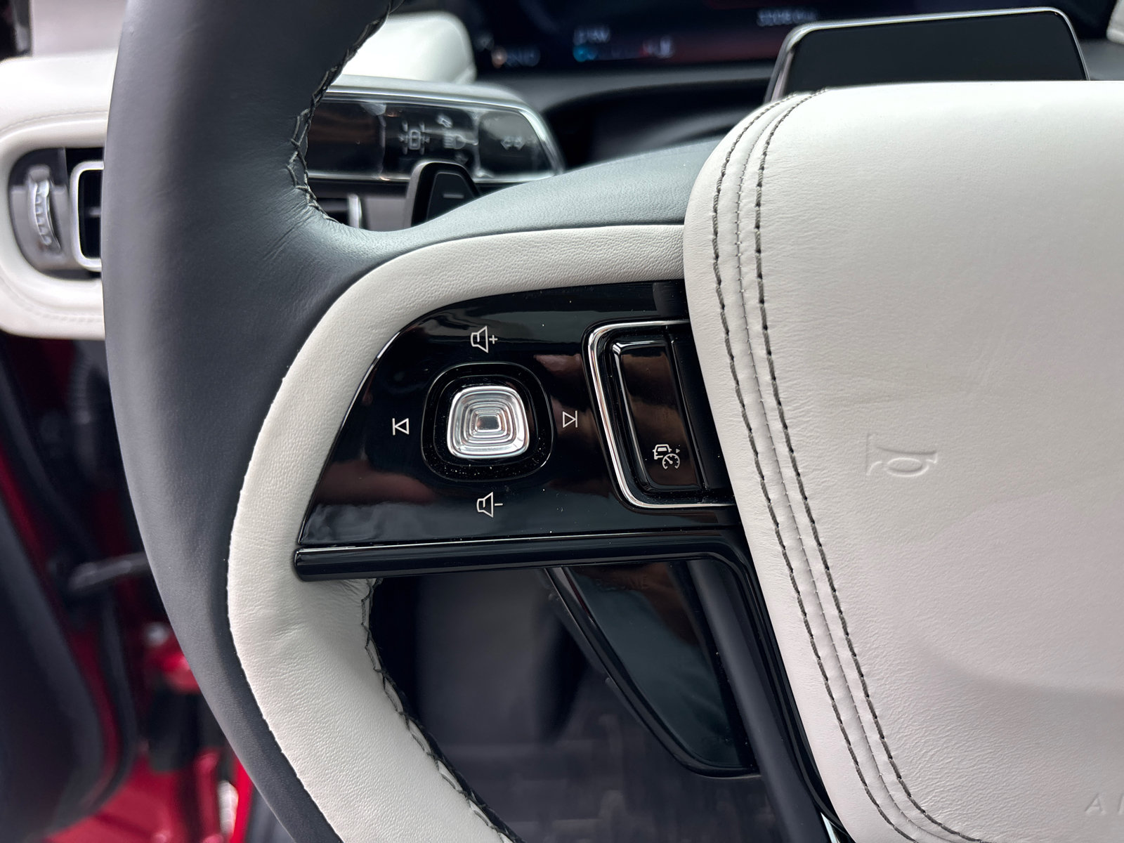 New 2026 Lincoln Aviator Reserve AWD/4WD image 17