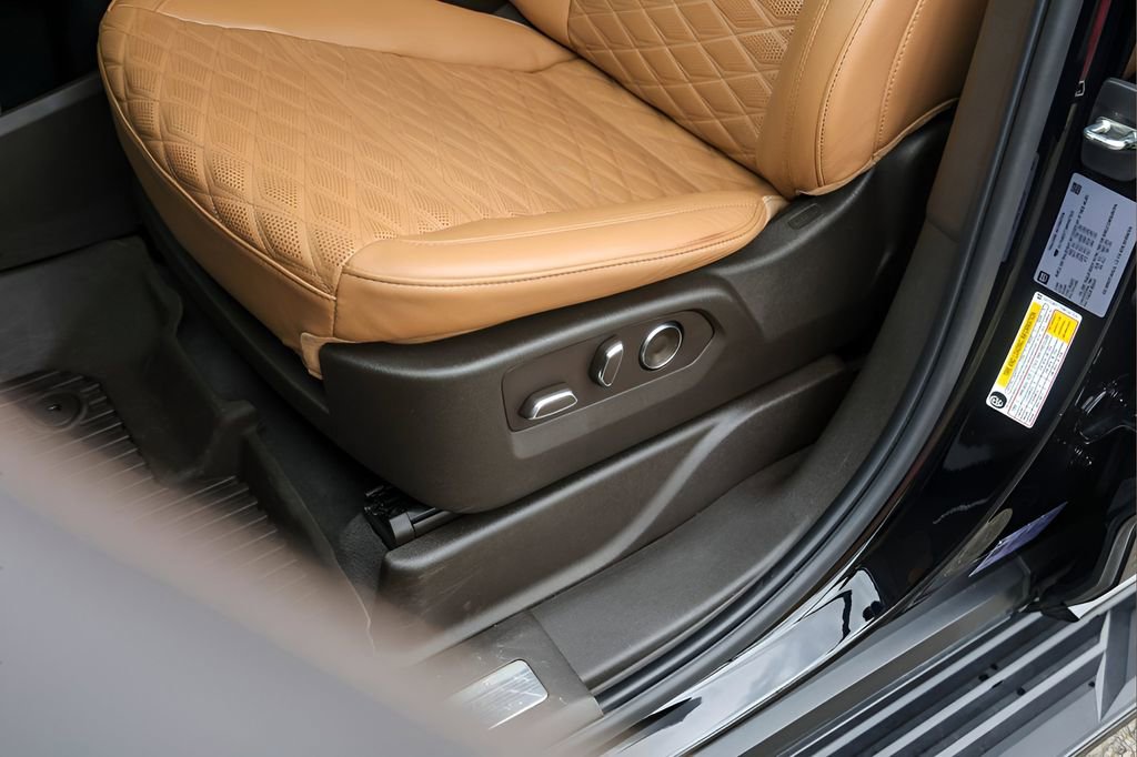 Used 2021 Cadillac Escalade Sport w/ Heavy-Duty Trailer Package image 8