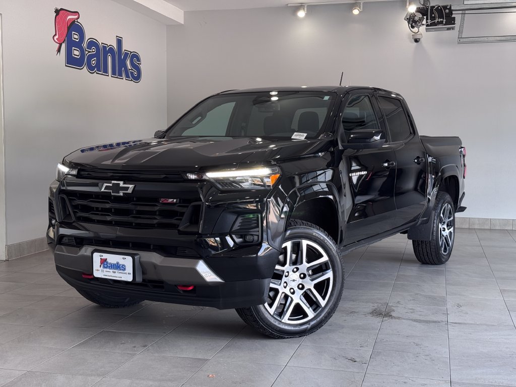 Certified 2023 Chevrolet Colorado Z71 w/ Z71 Convenience Package 2 AWD/4WD image 2
