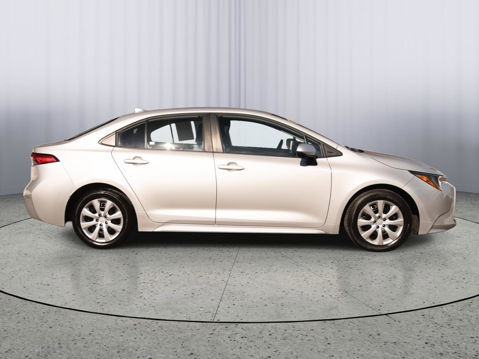 Used 2023 Toyota Corolla LE image 23