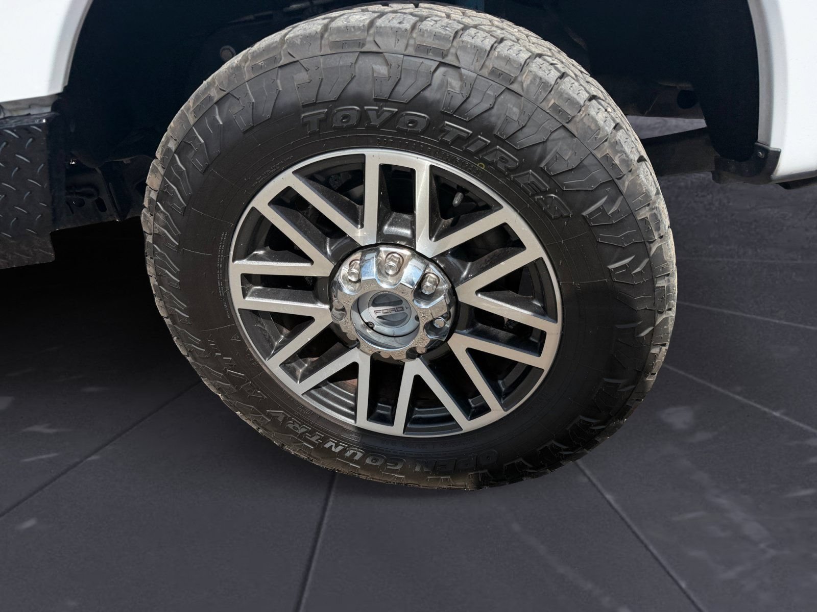 Used 2019 Ford F350 Lariat w/ Lariat Ultimate Package AWD/4WD image 14