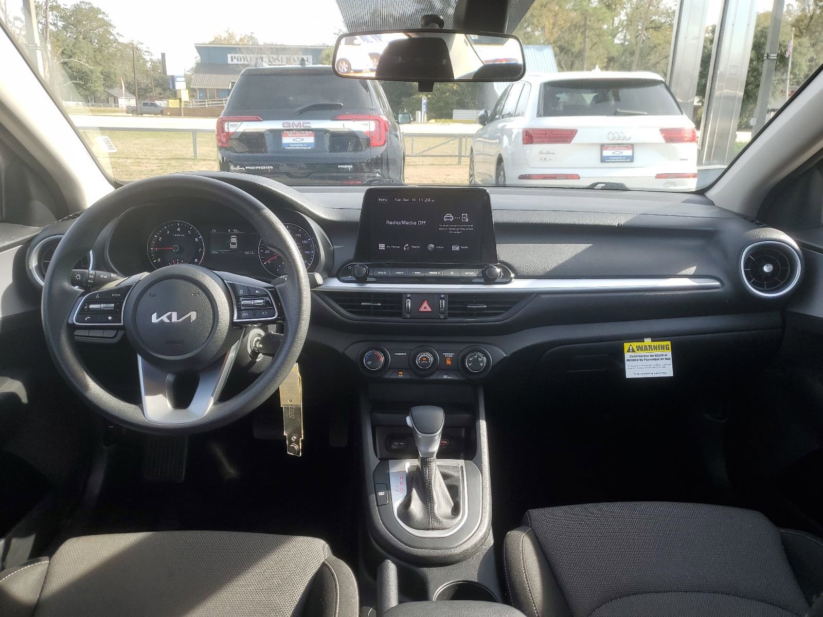 Used 2024 Kia Forte LXS image 9