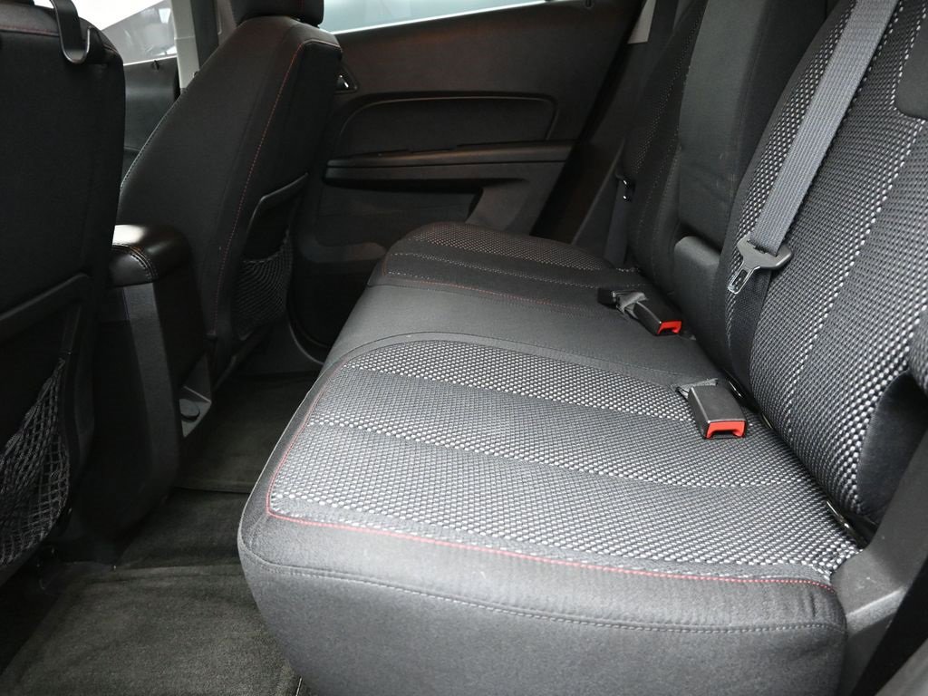 Used 2017 Chevrolet Equinox LT w/ Convenience Package image 16