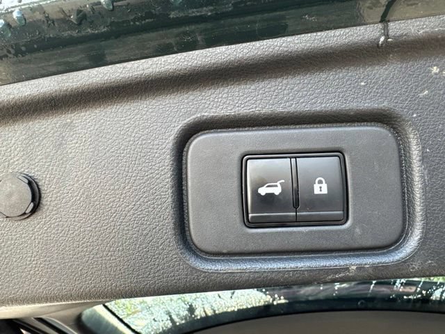 Used 2023 Nissan Pathfinder Platinum AWD/4WD image 22